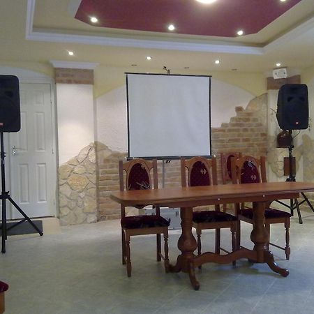 Central Apartman Gyula Luaran gambar