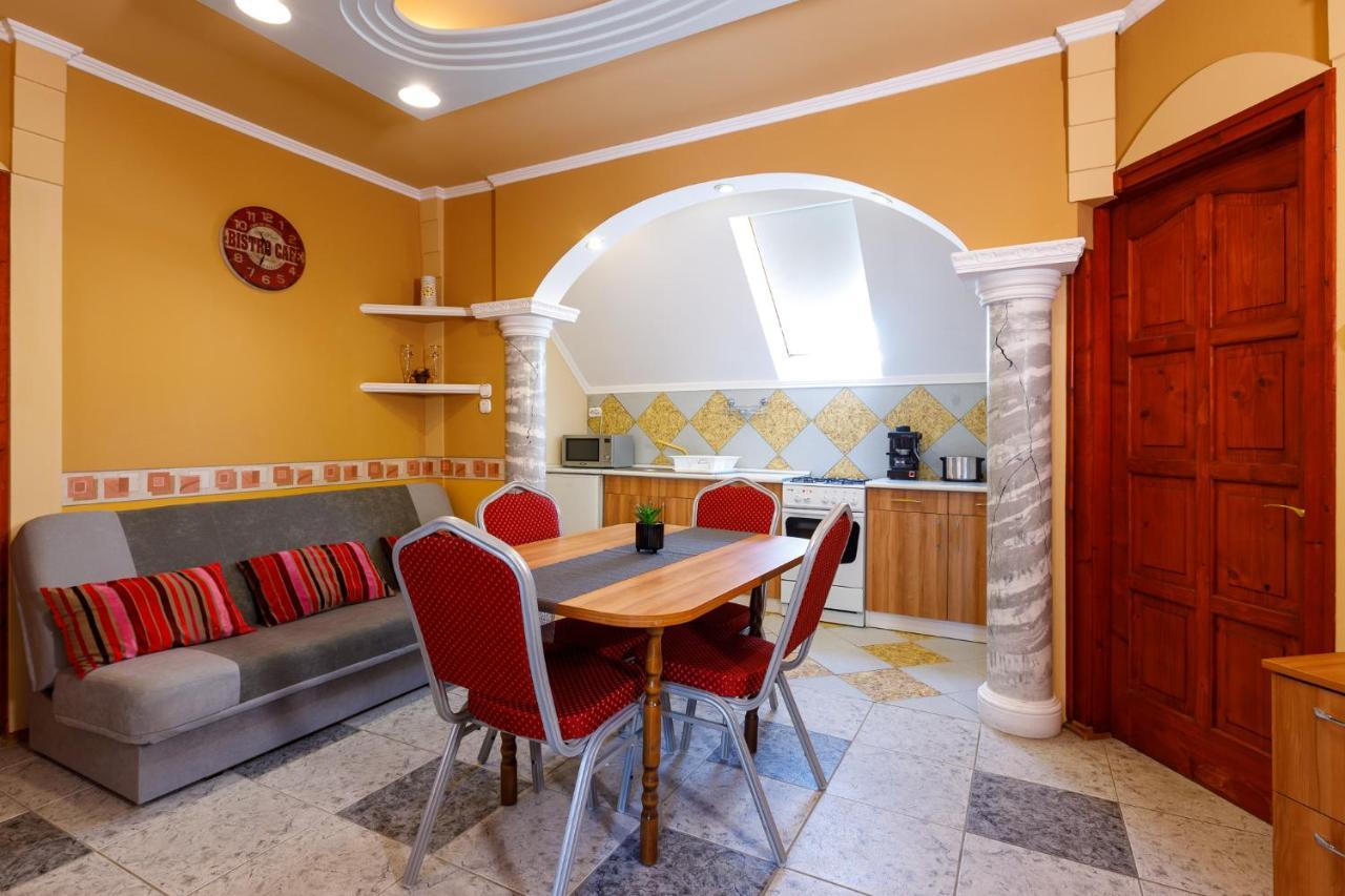 Central Apartman Gyula Luaran gambar