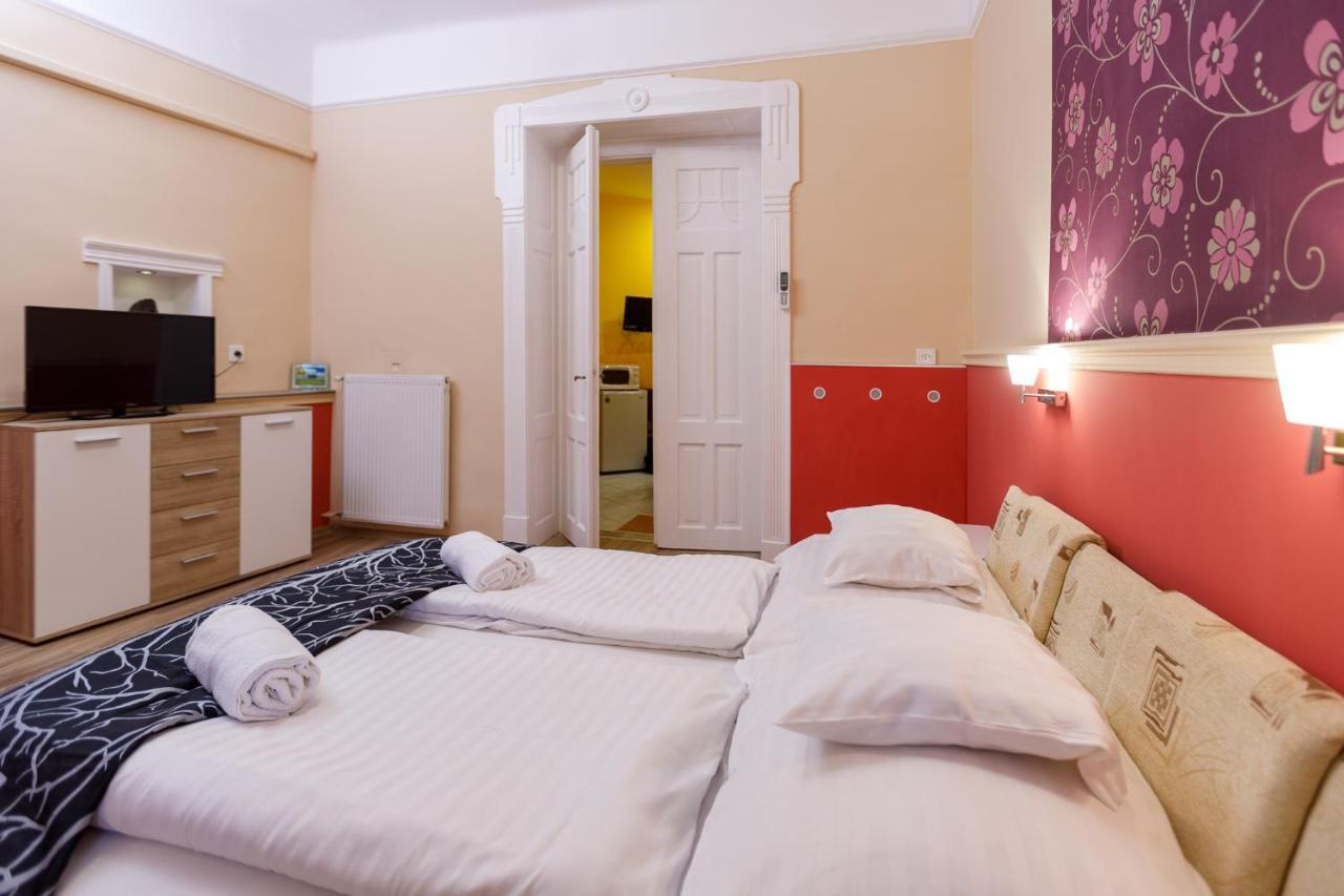 Central Apartman Gyula Luaran gambar