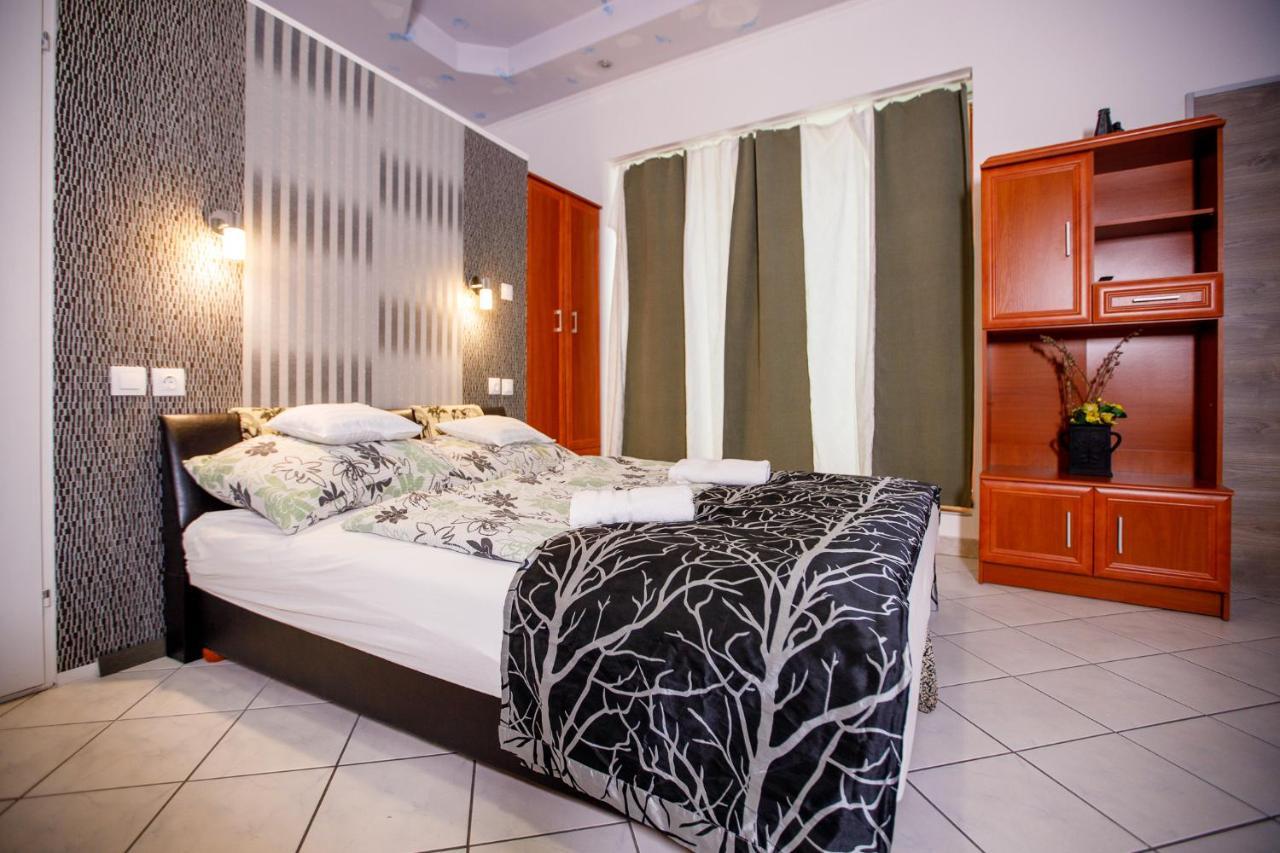 Central Apartman Gyula Luaran gambar