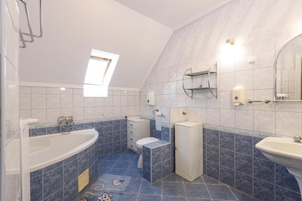 Central Apartman Gyula Luaran gambar