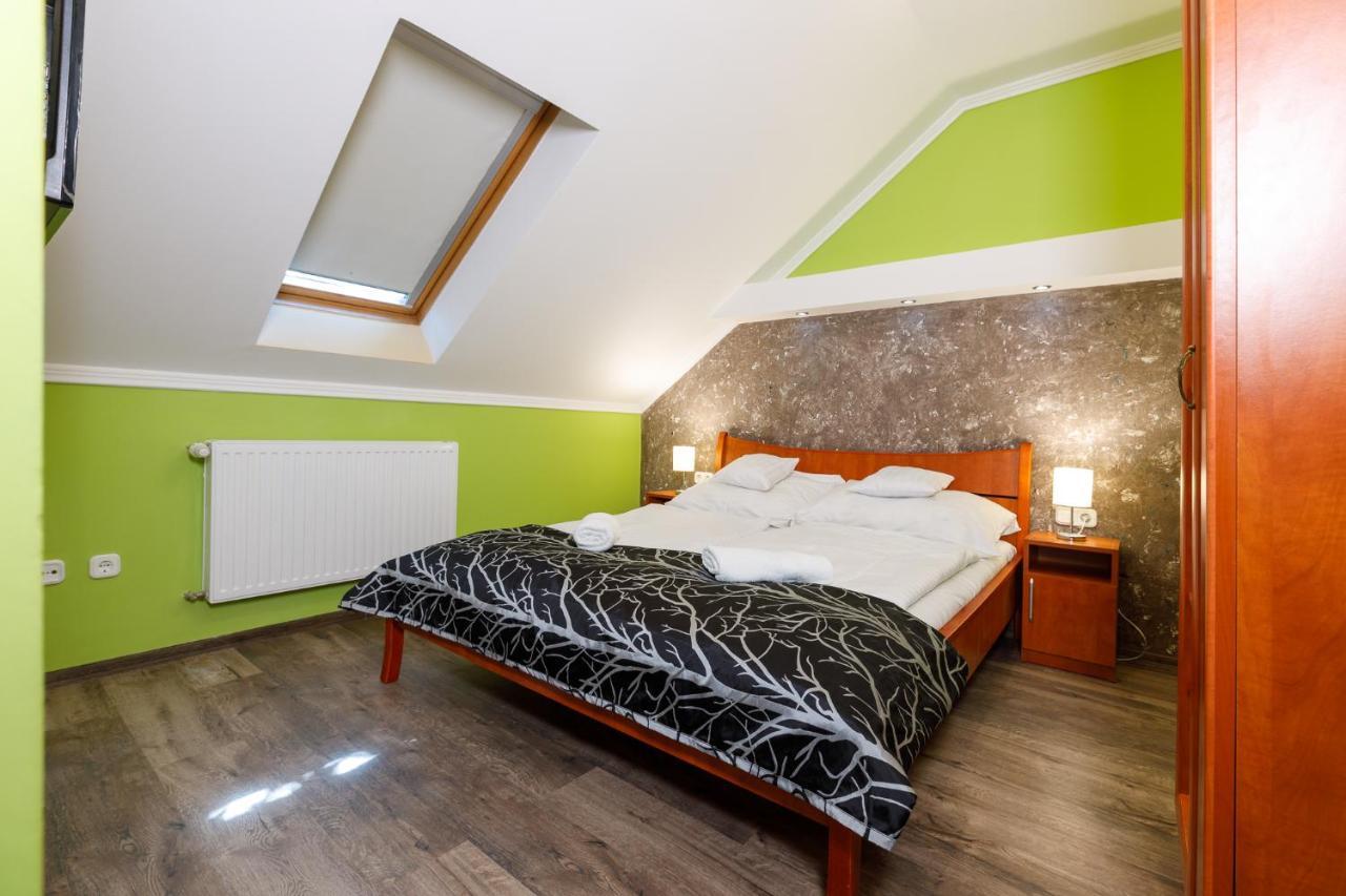 Central Apartman Gyula Luaran gambar