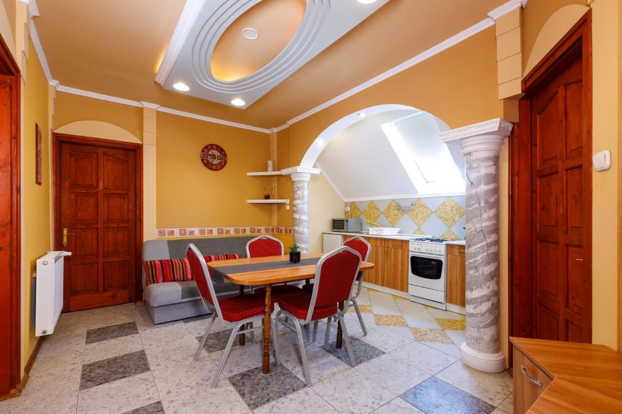 Central Apartman Gyula Luaran gambar