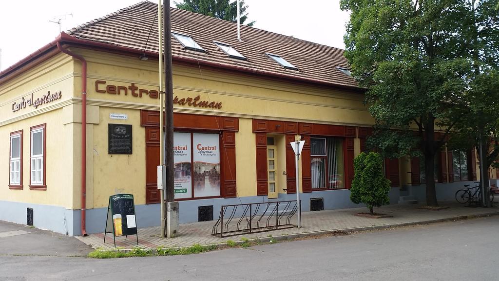 Central Apartman Gyula Luaran gambar