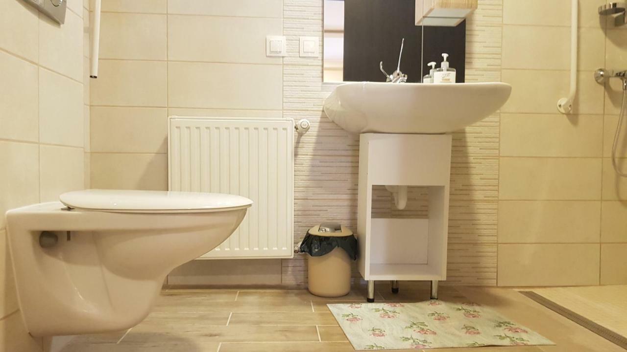 Central Apartman Gyula Luaran gambar